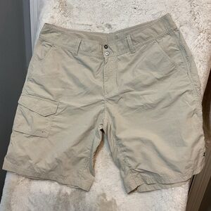 Columbia Beige shorts